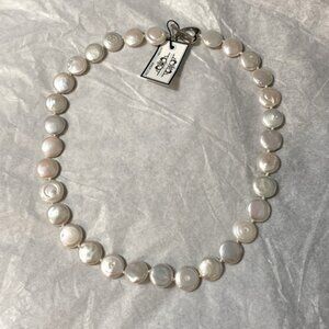 White Freshwater Pearl NecklaceNew Genuine coin pearls